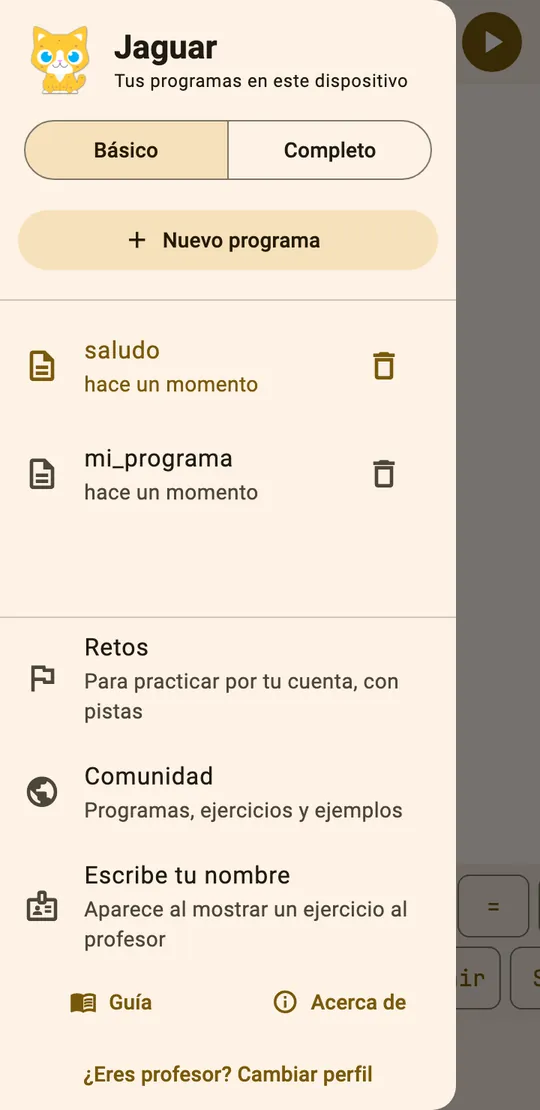 Menú lateral de Jaguar en el celular: interruptor Básico y Completo, Nuevo programa, la lista de programas guardados, Retos, Comunidad y Escribe tu nombre.